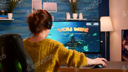 Preview: Professional gamer playing and winning in space shooter online game