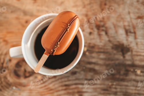 Preview: Chocolate cake pops in the form of ice cream on a stick.