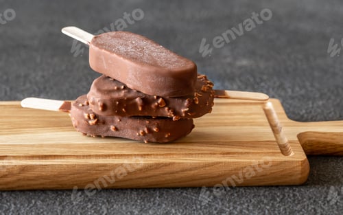 Preview: Chocolate-covered vanilla ice cream bars