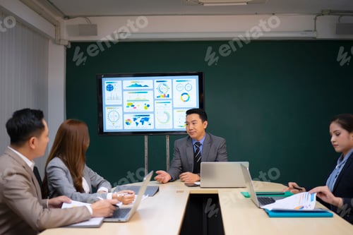 Preview: Employees are meeting at office.