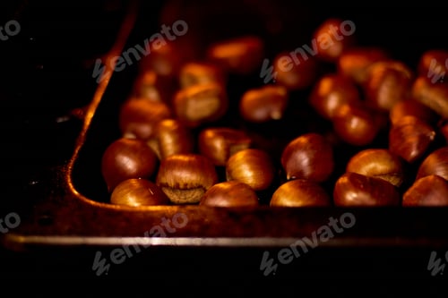Preview: Chestnuts, maroni roasted chestnuts, popular autumn street food