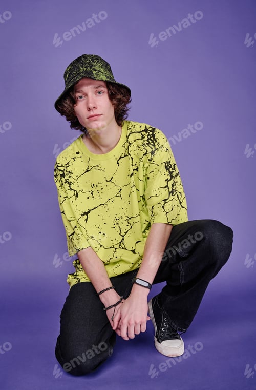 Preview: Teenage boy in trendy clothes