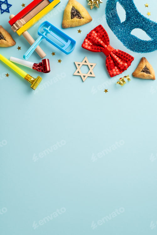 Preview: Purim holiday vertical arrangement: Top view triangular sweets, Jewish star symbols