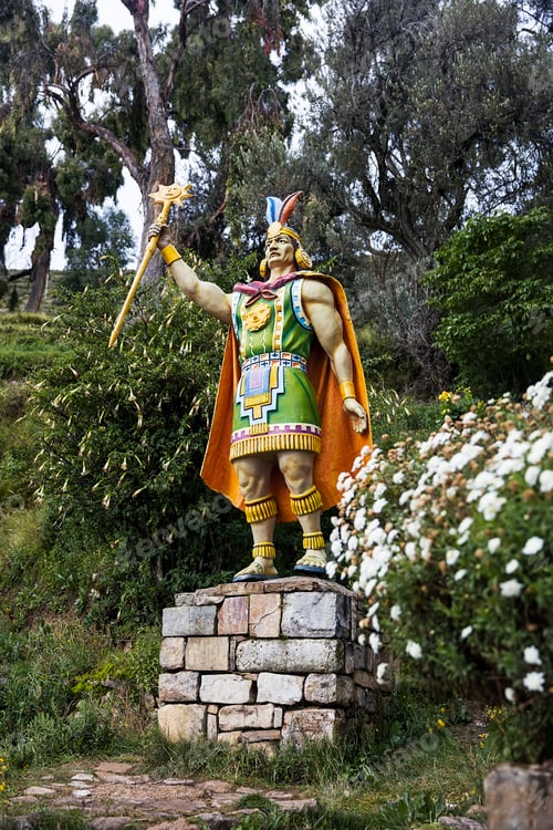 Preview: Inca warrior statue at Isla del sol in Bolivia