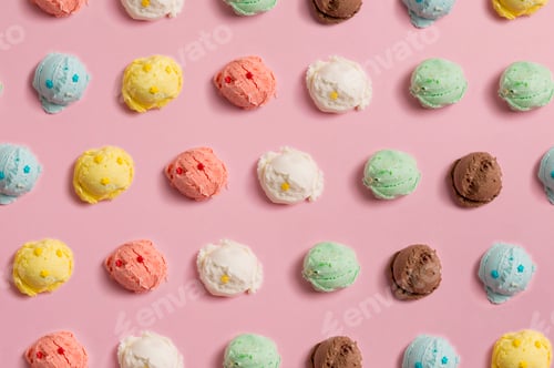 Preview: Seamless pattern of balls of natural colorful ice cream on a pink background