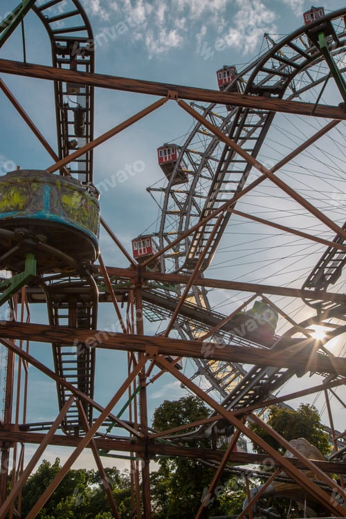 Preview: Ferris wheel with intricate metal framework in Prater Park in Vienna, Austria