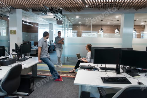 Preview: everyday team meeting and brainstorming