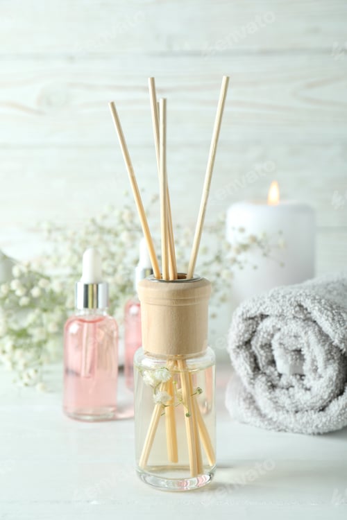 Preview: Aromatic concept with diffuser on white wooden table