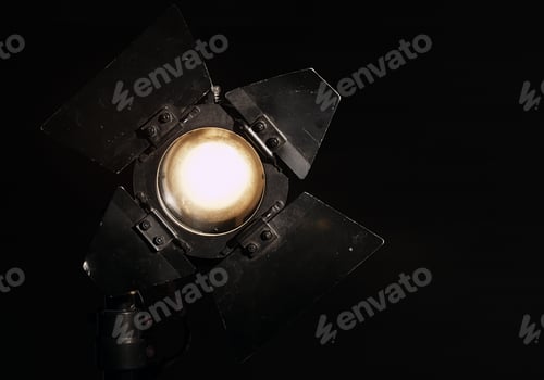 Preview: Studio floodlight on black background