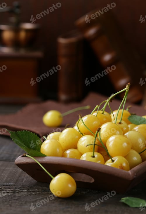 Preview: Yellow Cherry