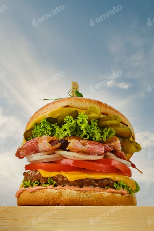Preview: Beef burger with bacon, cheese and vegetables