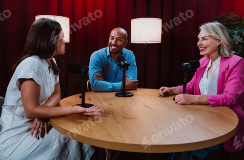 Vista previa: People recording a podcast interview in studio