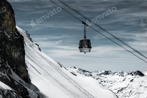 Preview: Cable car over mountain, Les Arcs, France