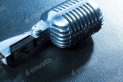 Preview: Retro microphone