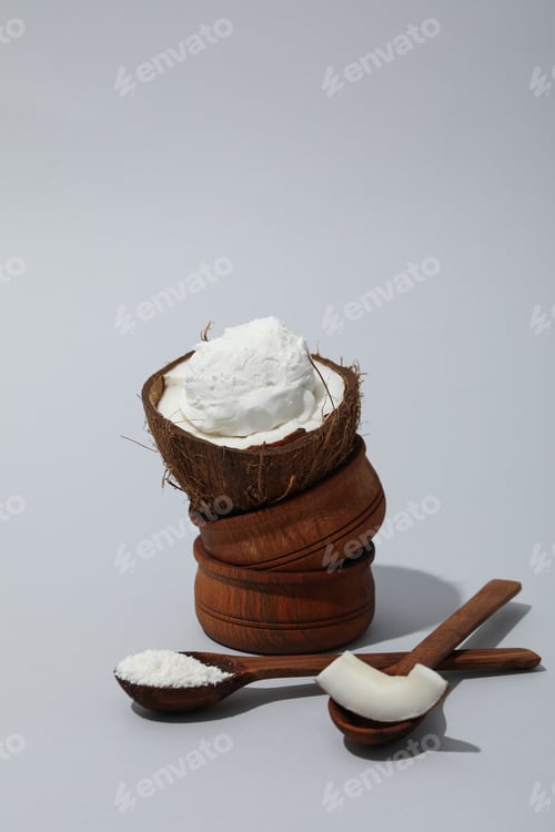 Preview: Summer dessert - ice cream, ice cream with coconut