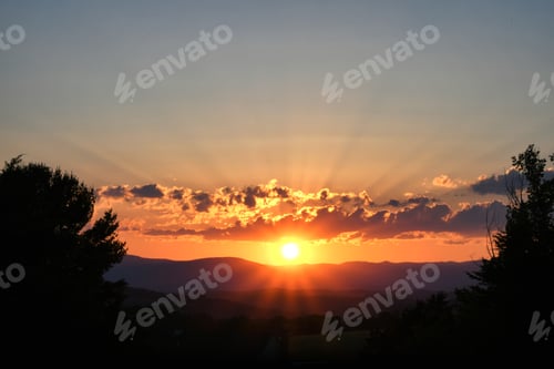 Preview: Majestic sunset over mountains in Virginia