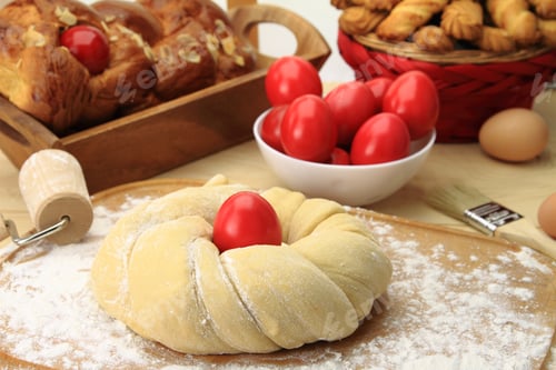 Preview: Easter sweet bread dough with red eggs
