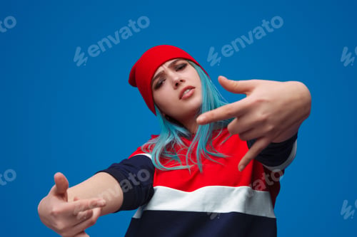 Preview: Rebel overconfident woman looking at camera