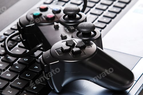 Preview: Gamepad is lying on a keyboard
