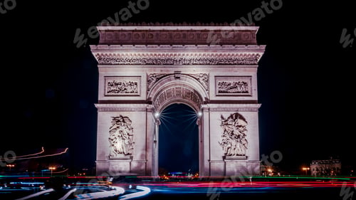 Preview: Nighttime shot of the Arc de Triomphe in Paris, France