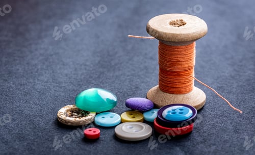 Preview: Sewing buttons and thread spool