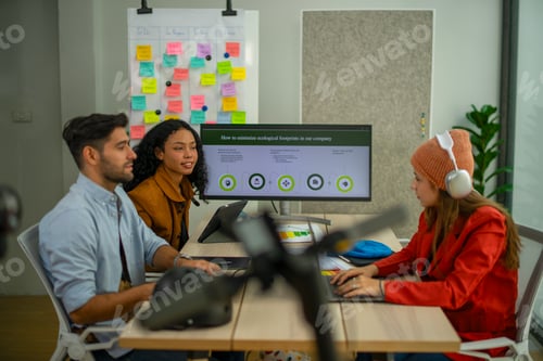 Preview: White collar workers are meeting at office.