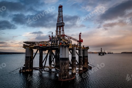 Preview: Dusk Oil Drilling Rig