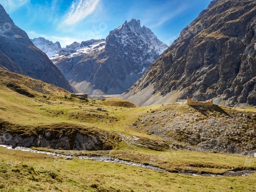 Preview: Alpe de Villar d'Arene huts in Ecrins national park, France