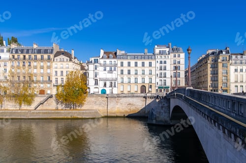 Preview: Paris, the Tournelle bridge, beautiful facades quai d Orleans