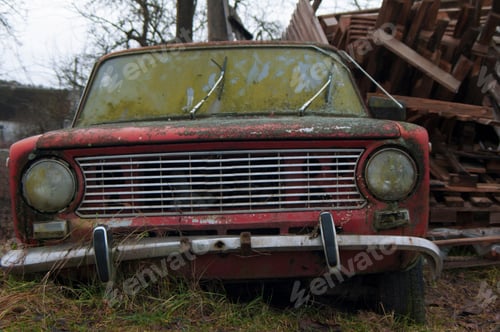 Preview: old rusty car