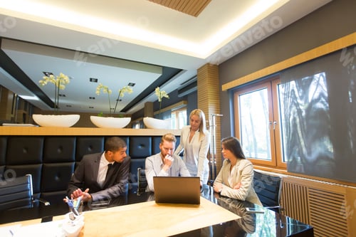 Preview: Business people
