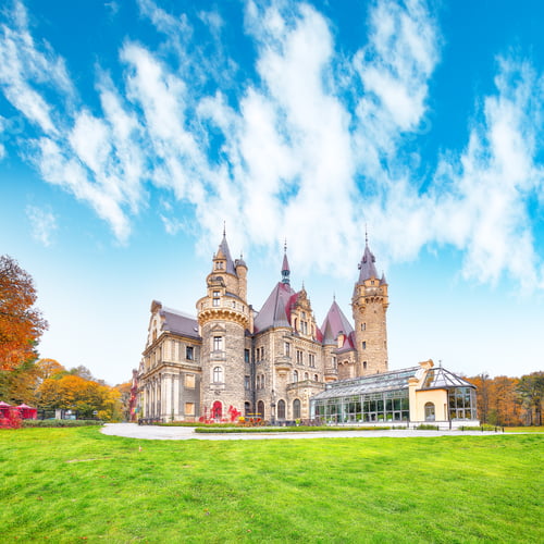 Preview: Astonishing autumn landscape with Moszna Castle.