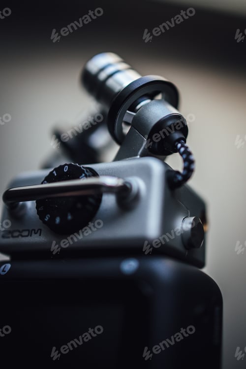 Preview: Close-up shot of a zoom audio recorder