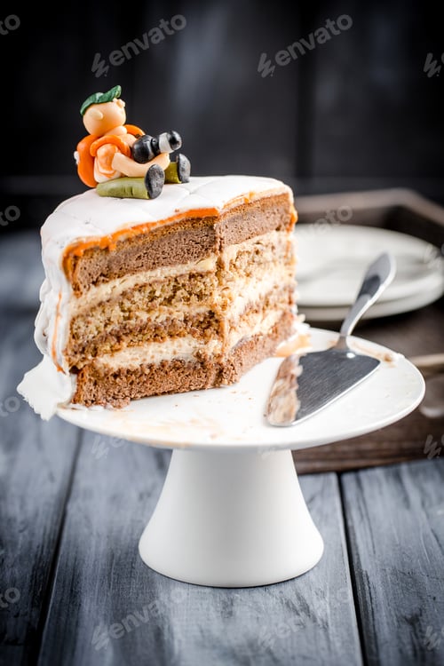 Preview: Homemade birthday cake for the photographer