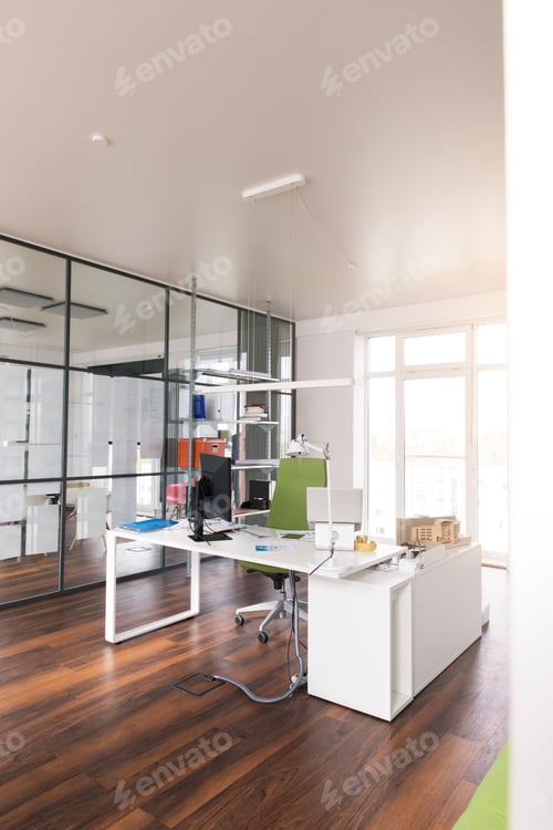 Preview: White desk with PC in modern office