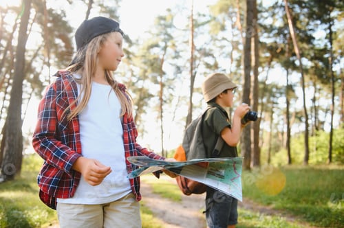 Preview: kids scouts in the forest.
