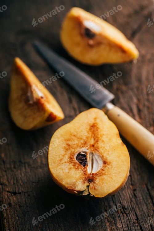 Preview: Quince fruit