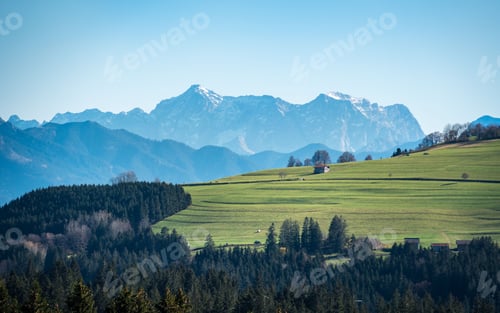 Preview: Farm scenery on a sunny day in the countryside