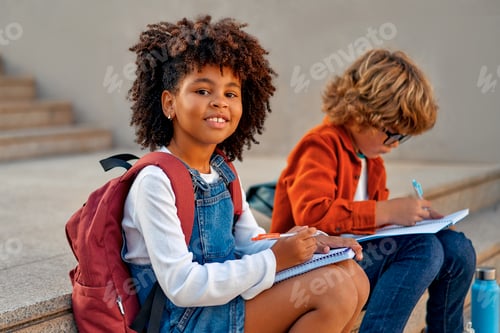 Preview: School children on the street