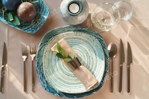 Preview: Luxury green table setting decorated with candles