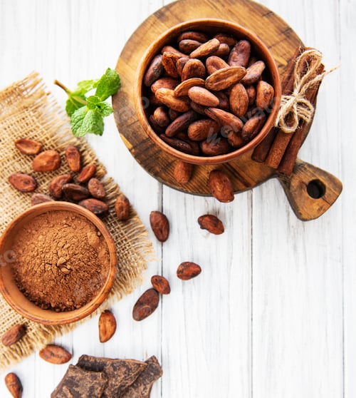 Preview: Cocoa powder and beans