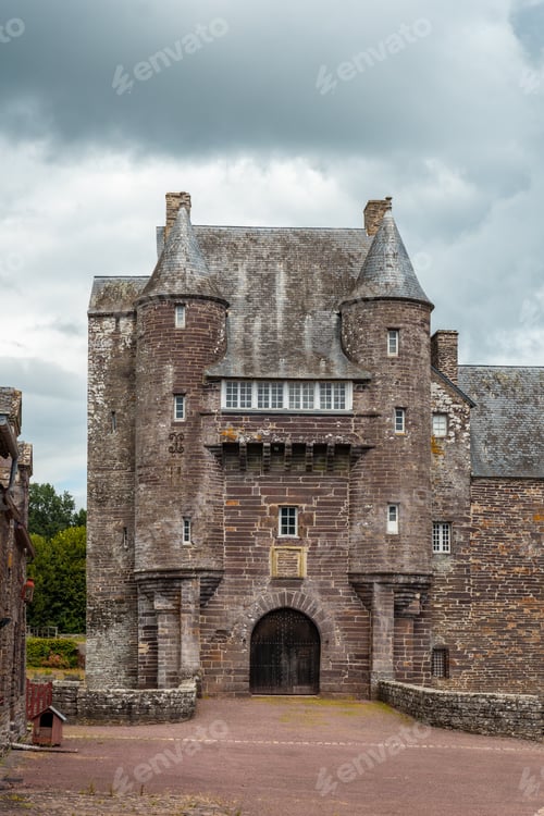 Preview: Chateau Trecesson, medieval French castle located in the commune of Campénéac