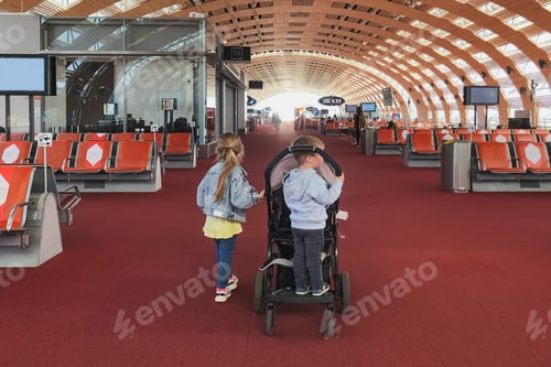 Preview: The kids at the airport