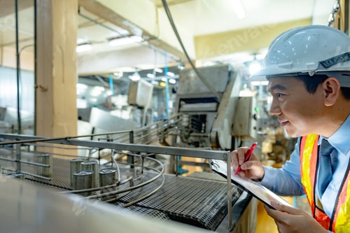 Preview: Asian staff oversee production and inspection in factories.
