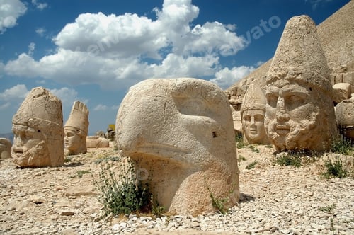 Preview: Heads of the gods on East terrace at the top of Nemrut dagi in Turkey