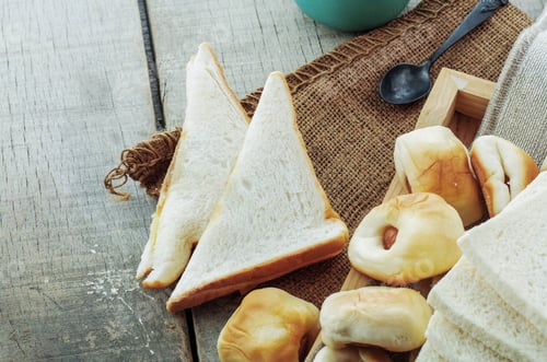 Preview: Many breads on sackcloths