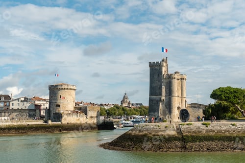 Preview: The beautiful fort and Saint Nicolas Tower of La Rochelle in summer