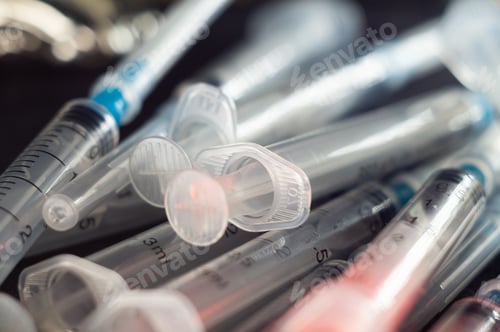 Preview: Closeup shot of syringes