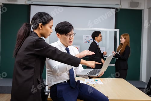 Preview: Group of multiethnic businessmen