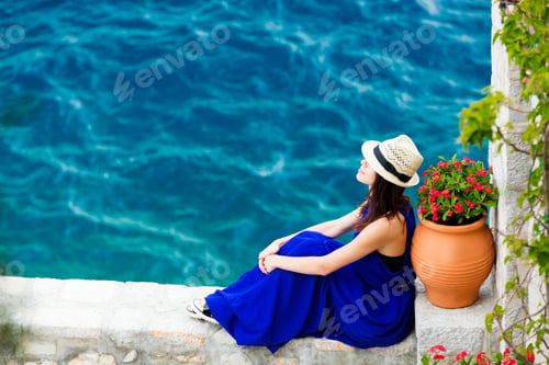 Preview: young woman in Greece